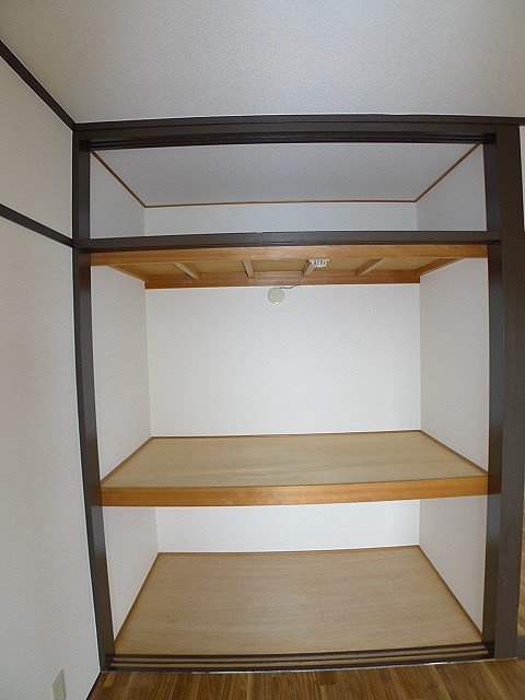 アルカサール南 収納
