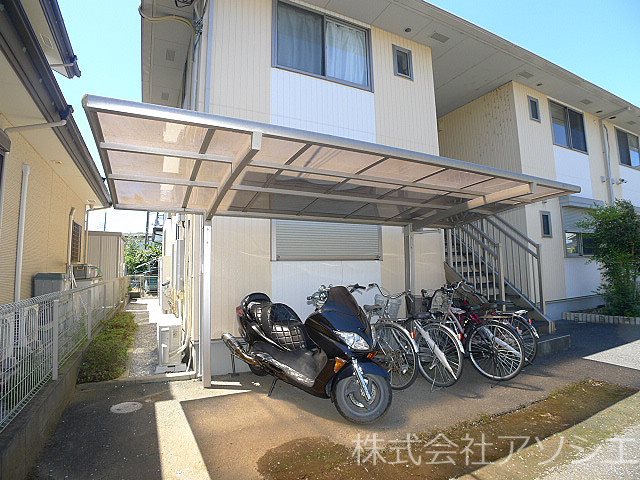 ベルリード 駐輪場