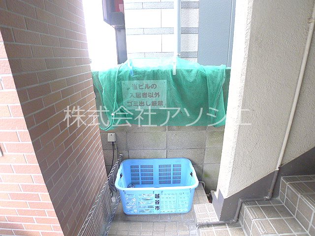 第二清水ビル ゴミ集積場