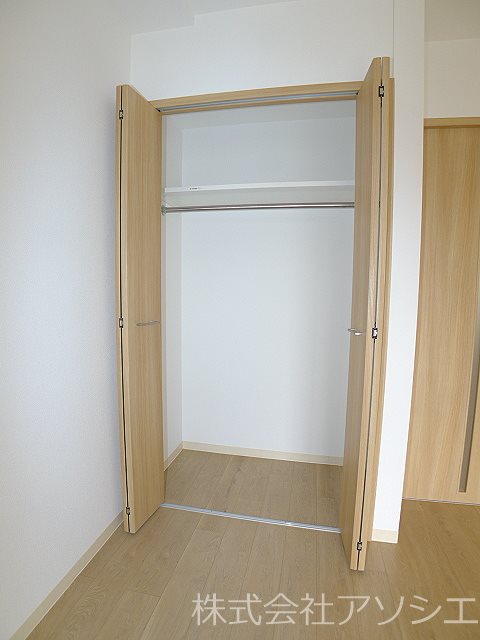モーヴ粕壁東 クローゼット