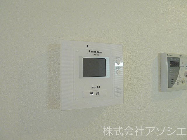 ウィスタリアコート モニター付きインターホン