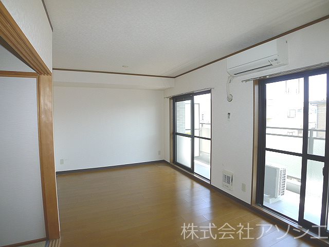 グリュンネベルクTAKANO リビング