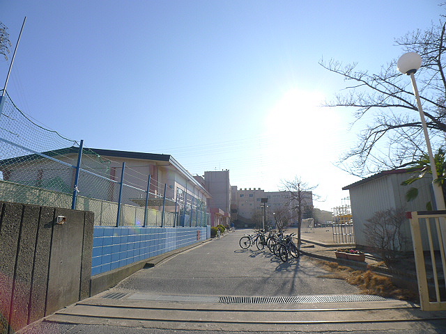 キャピタル越谷Ｂ 越谷市立宮本小学校