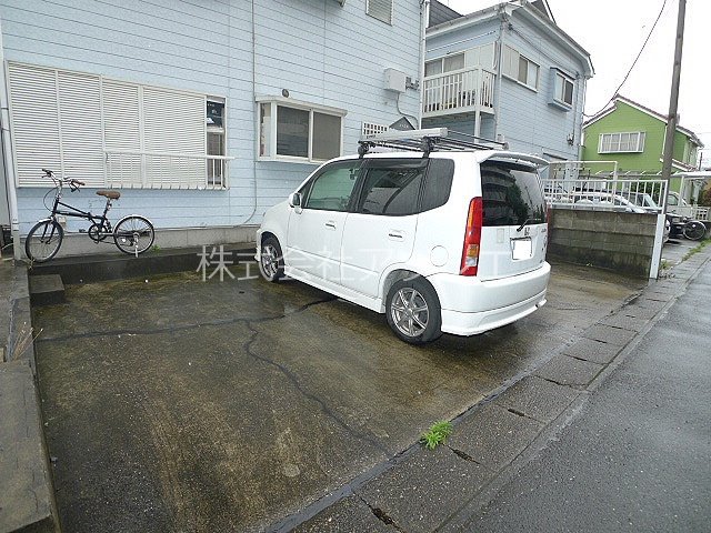 ココ吉川 駐車場