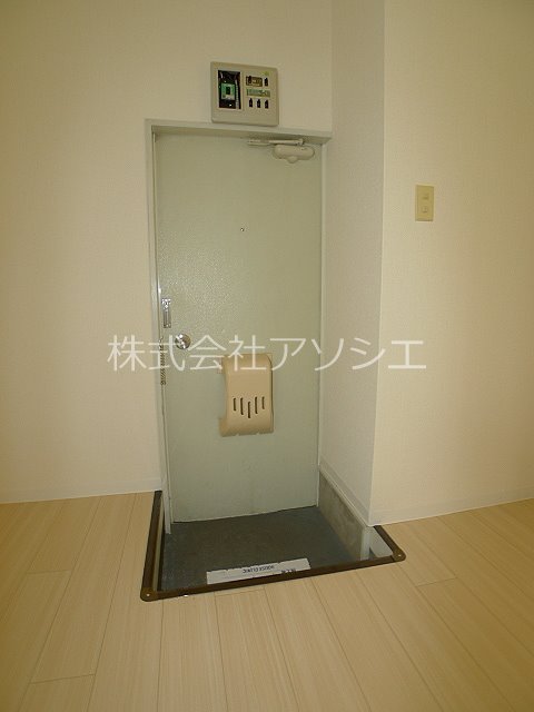 ココ吉川 玄関
