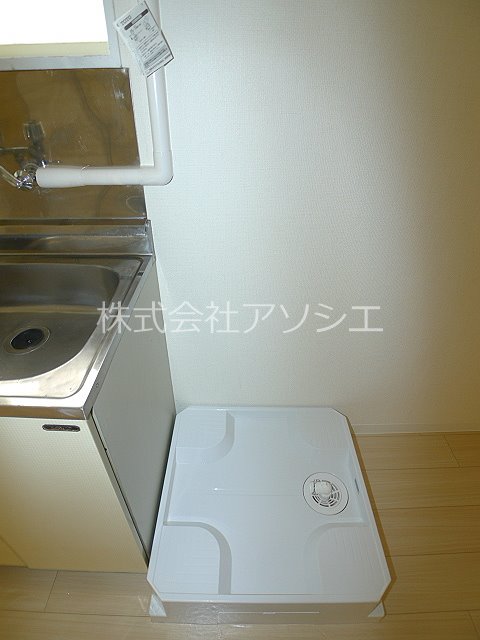 ココ吉川 室内洗濯機置き場