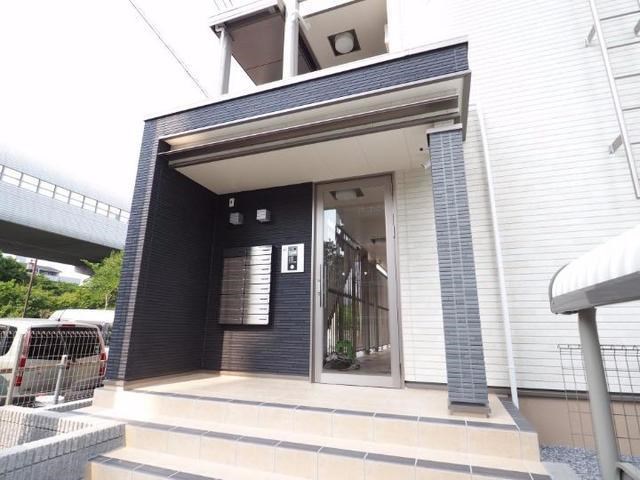 サンライズ・アベニューⅢ エントランス