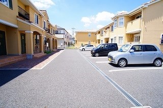 カーサ・デ・フィオーレⅡ 駐車場