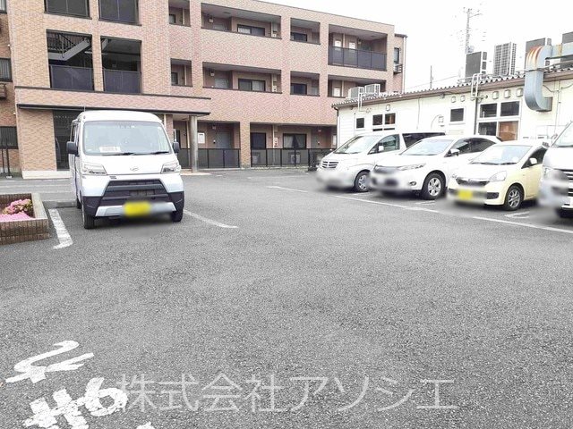 ソレイユ（草加市） 駐車場