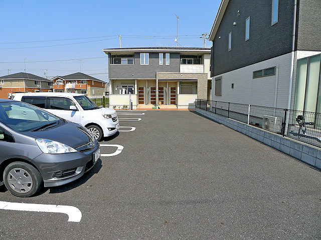 ヴィラ　アンソレイユ 駐車場