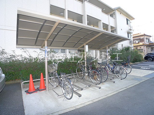 インペリアルN・Y 駐輪場