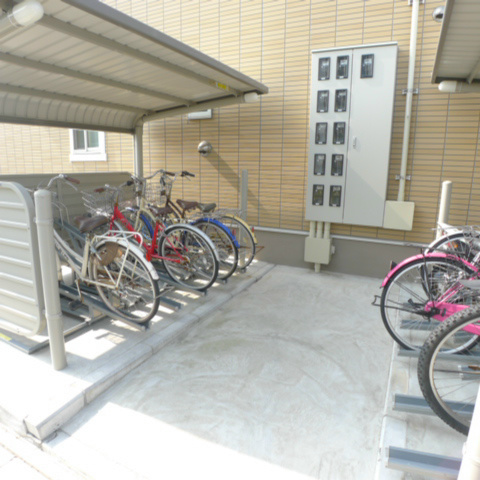 アステール 駐輪場