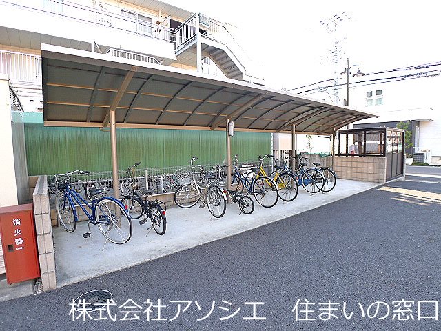 オーパス（越谷市赤山町1丁目） 駐輪場