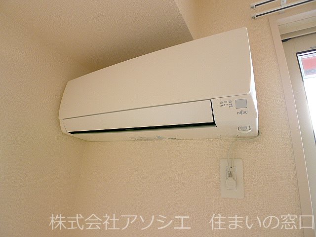 オーパス（越谷市赤山町1丁目） エアコン