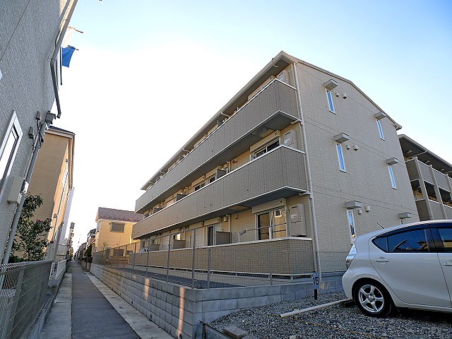 アルバグラートＢのご紹介は住まいの窓口　アソシエへお任せ下さい。