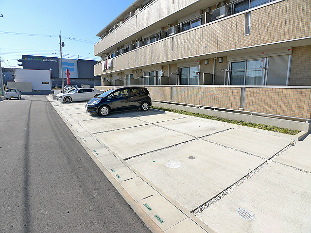 エクセレント 駐車場