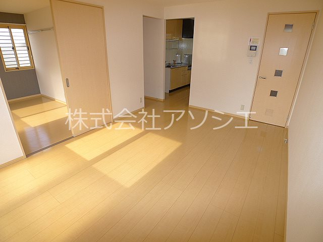 エスポワールⅠ 明るいリビング
