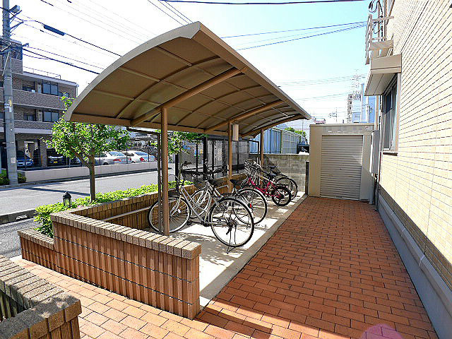 カーペンターズハウス 駐輪場