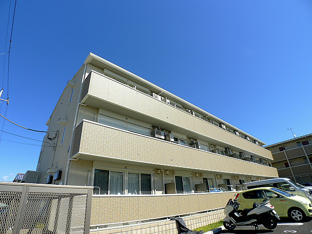 アルバグラートＡのご紹介は住まいの窓口　アソシエにお任せ下さい。
