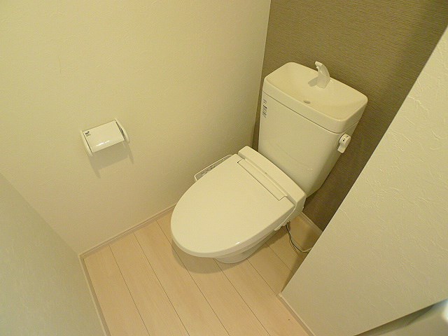ウエストハイム大袋 ウォシュレット付きトイレ