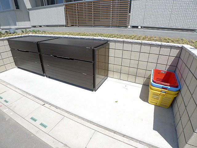 ロイジェントパークス　レイクタウン　Ⅲ　Ｅ ゴミ置場