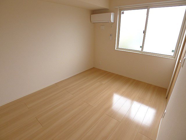 サンセレーナ 洋室6帖