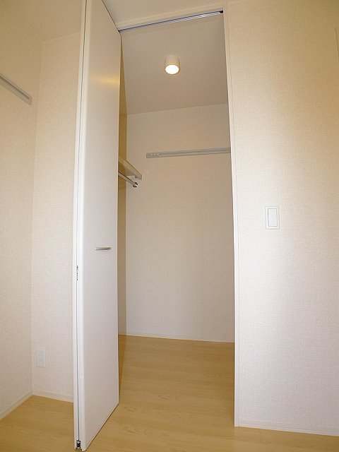 カステロ・デ・グロリア Ⅱ 収納