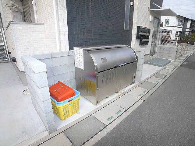 ウエストハイムLT1丁目 専用ごみ置き場