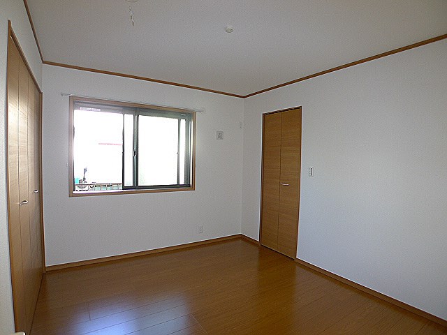 コルヌイエ 洋室6帖