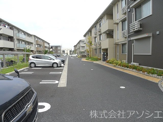 ロイジェントパークス　レイクタウン　Ⅲ　Ｏ 駐車場