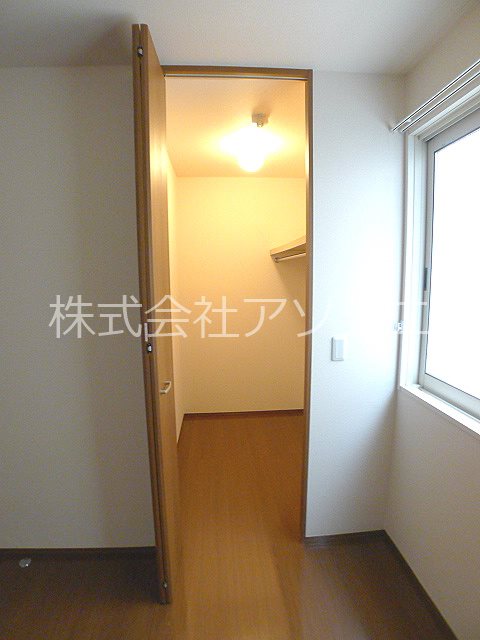 ヴィラアリエッティＢ 収納
