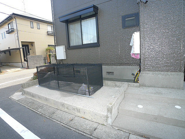 ピラタス　Ⅴ 敷地内ごみ置場