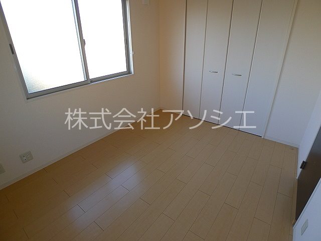 ロイヤルガーデン花水木 洋室6帖