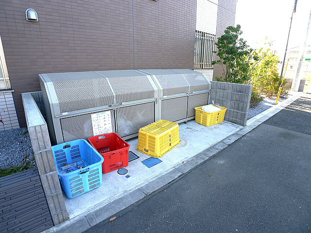 repos du coeur 敷地内ゴミ置場