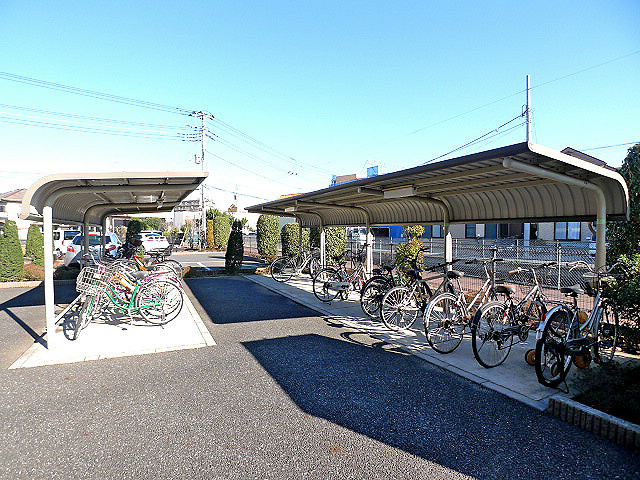 グランシャリオA 駐輪場