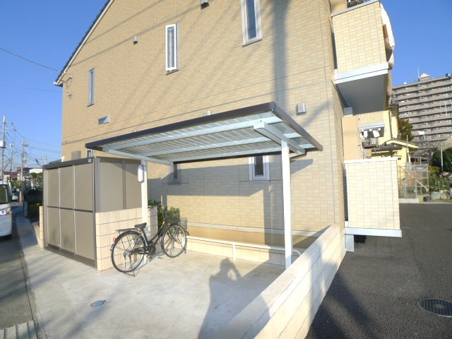グランドソレーユ 駐輪場・敷地内ゴミ置場