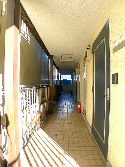 エスポワァール2号館 共用廊下