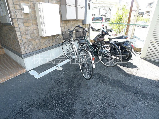 カプチュール 自転車置場