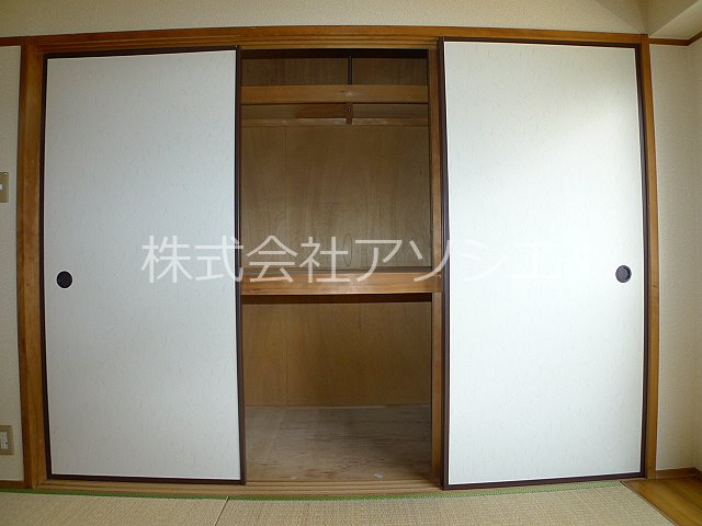 サン・コーポラス越谷　4号棟 収納