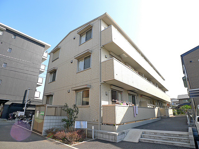イリオスのご紹介は住まいの窓口 アソシエにお任せ下さい。