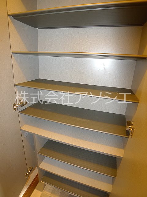 ヴィラアリエッティＡ 玄関