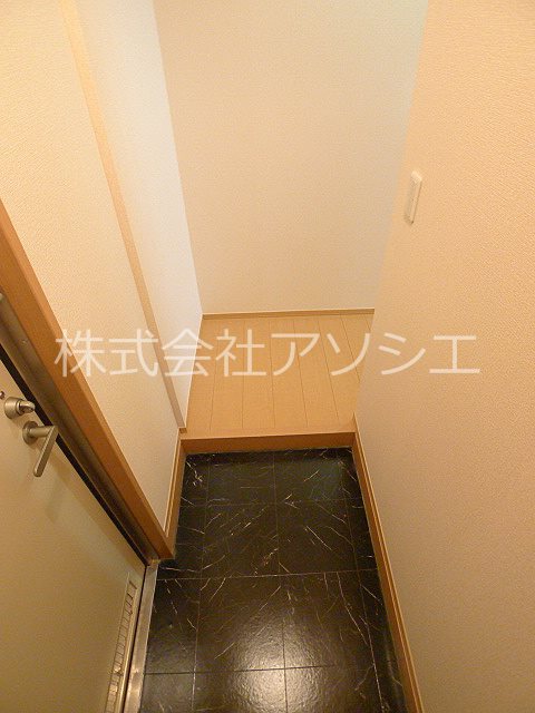 ゴールドパストラルⅢ 玄関ホール