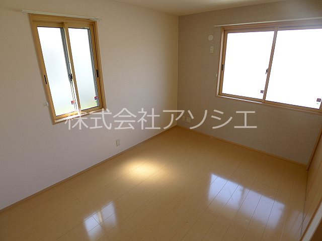 ゴールドパストラルⅢ 洋室6帖