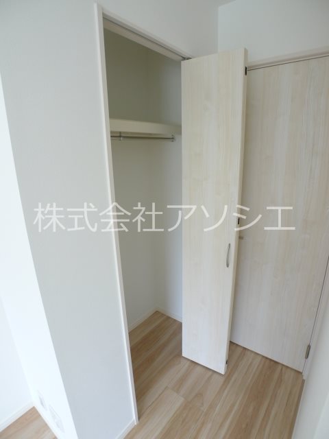 T.A越谷市瓦曽根1丁目 クローゼット