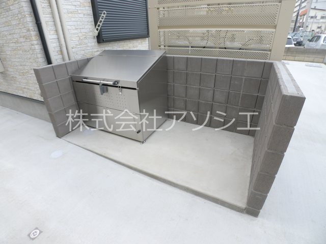 T.A越谷市瓦曽根1丁目 ゴミ集積場