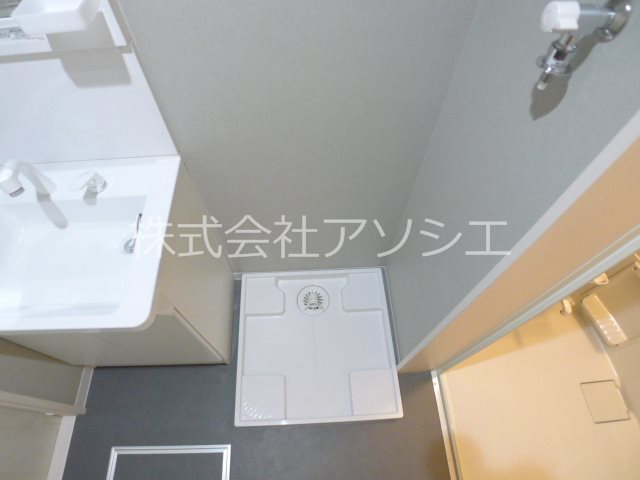T.A越谷市瓦曽根1丁目 洗濯機置場