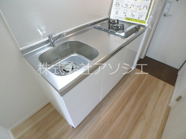 T.A越谷市瓦曽根1丁目 キッチン