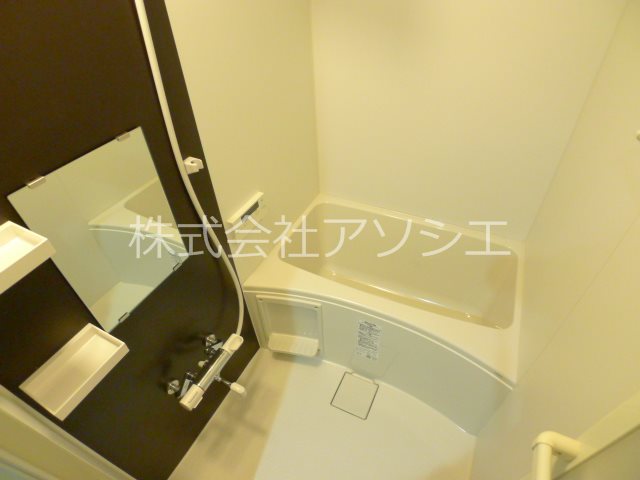 T.A越谷市瓦曽根1丁目 バスルーム