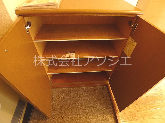ヴァインベルク シューズボックス