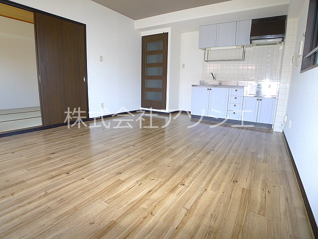 グランパレス鈴木 リビング